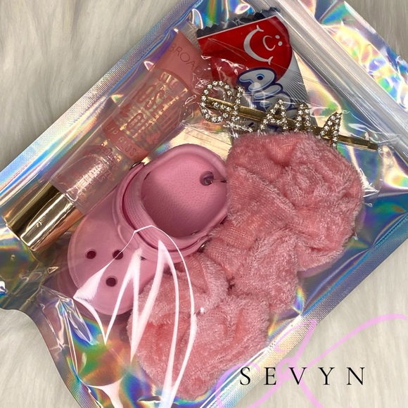 Crocs - Picture 3 of 6